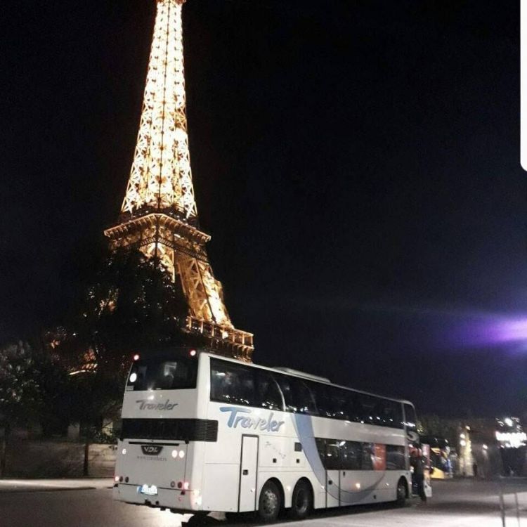 Iznajmljen Autobus od Eta Tursa i Felix Travela za Pariz